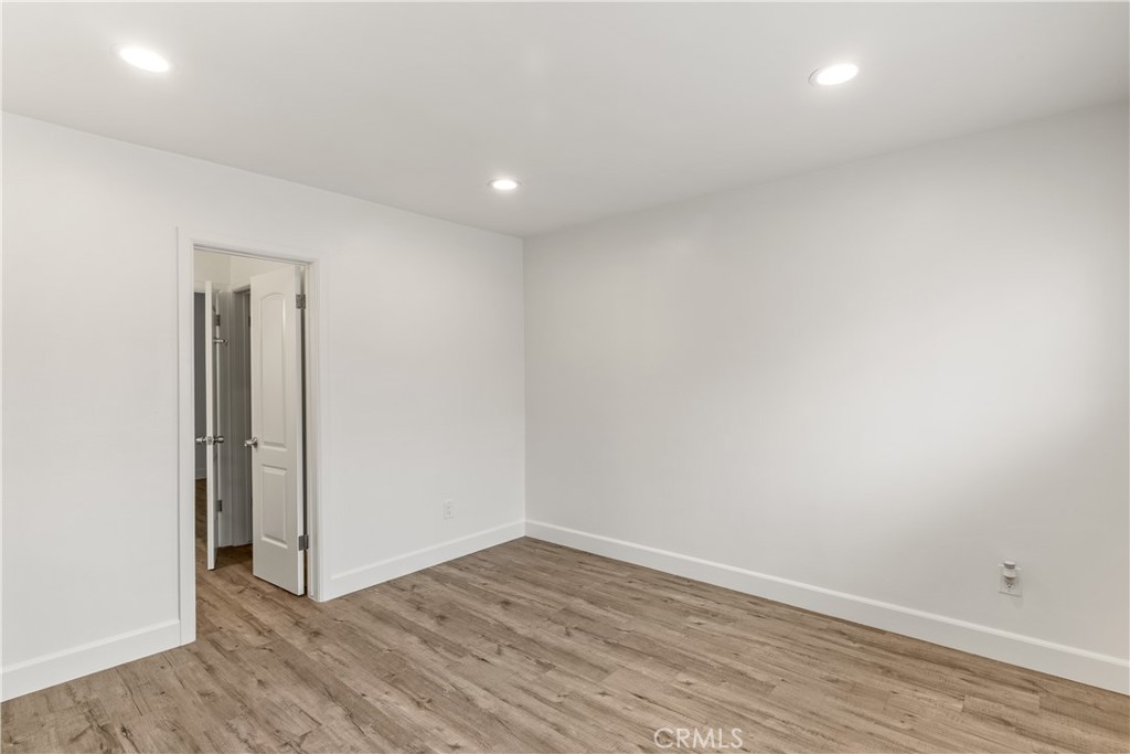 619 N Lucia Avenue N 1