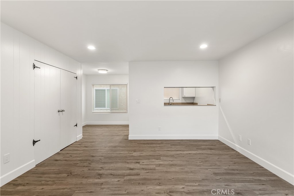 619 N Lucia Avenue N 1