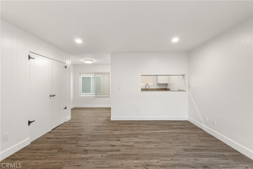 619 N Lucia Avenue N 1