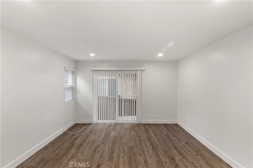 619 N Lucia Avenue N 1