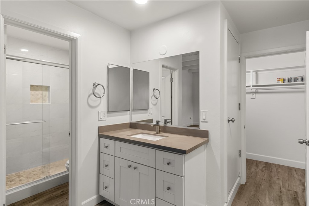 619 N Lucia Avenue N 1