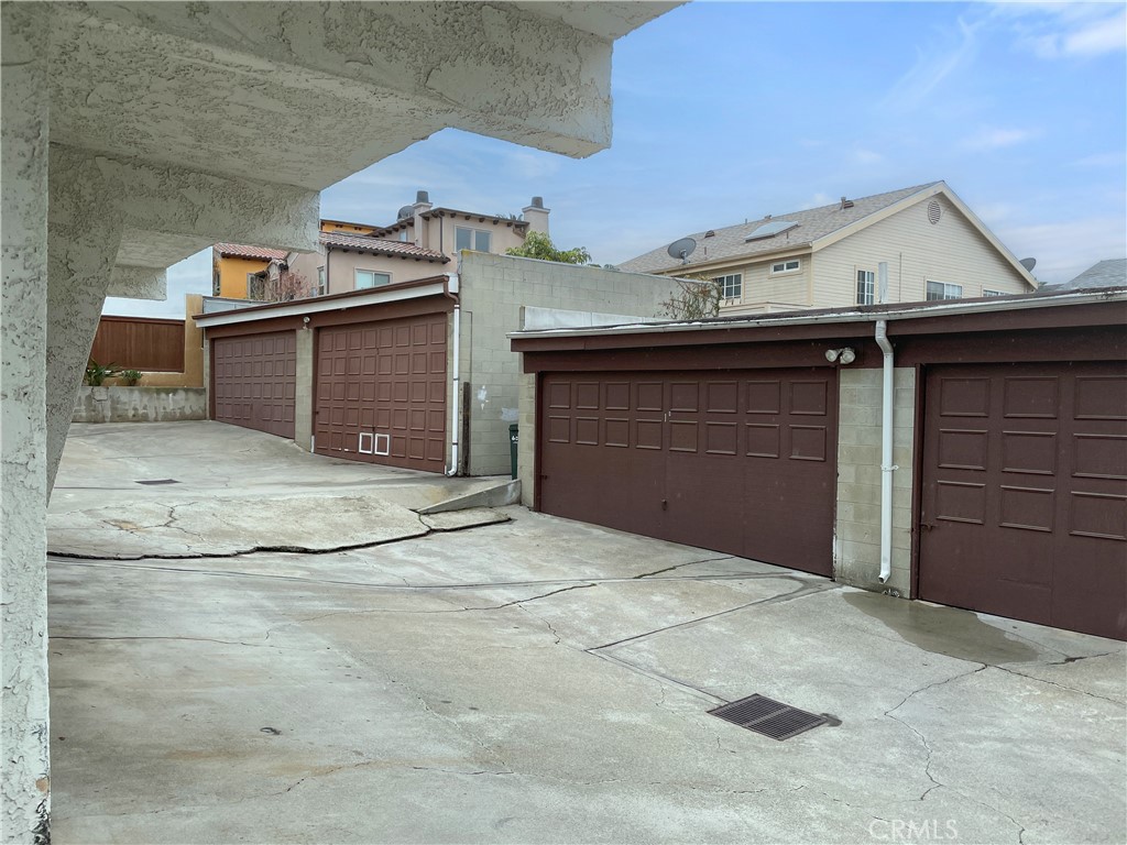 619 N Lucia Avenue N 1