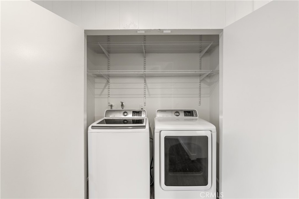 619 N Lucia Avenue N 1