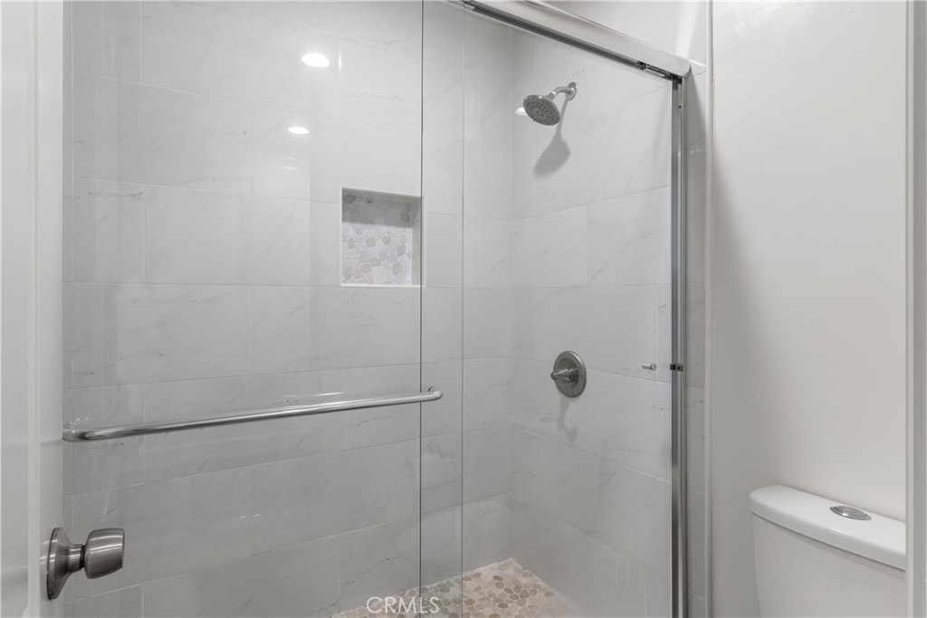 619 N Lucia Avenue N 1