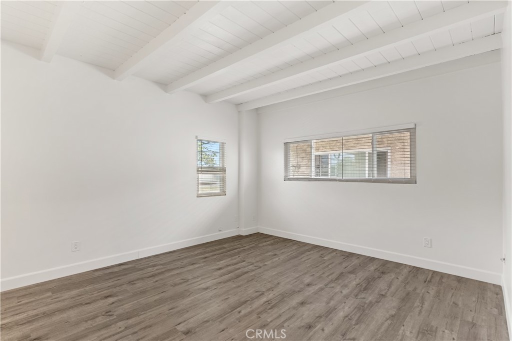 619 N Lucia Avenue N 1