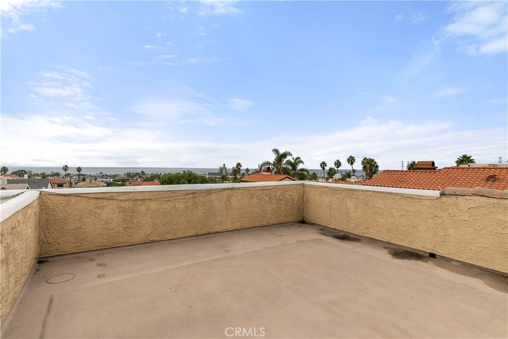 619 N Lucia Avenue N 1