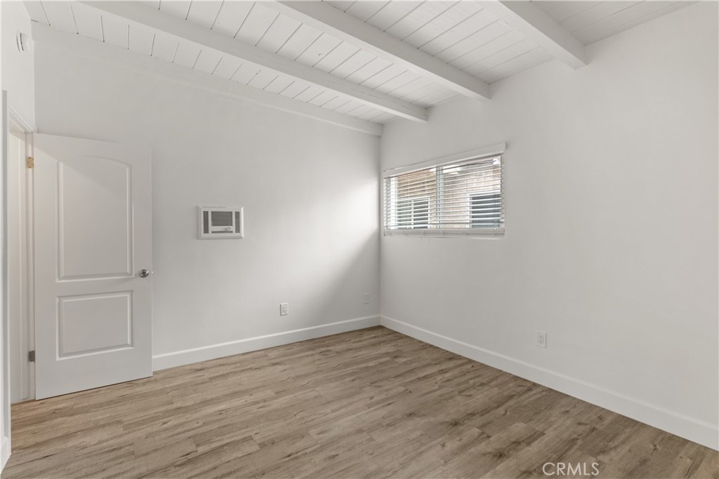 619 N Lucia Avenue N 1