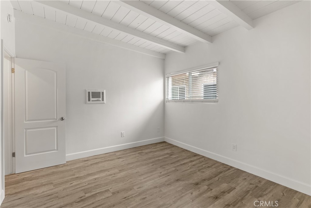 619 N Lucia Avenue N 1