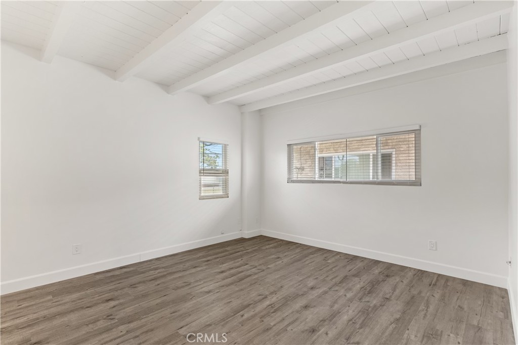 619 N Lucia Avenue N 1