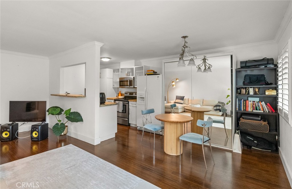 2884 Sawtelle Boulevard 101
