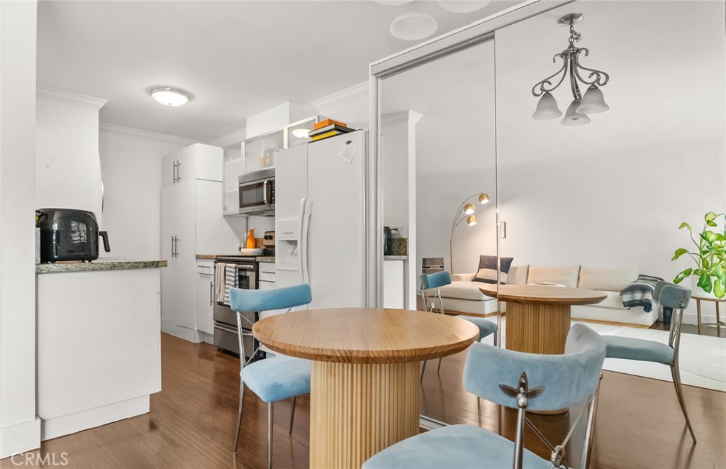 2884 Sawtelle Boulevard 101