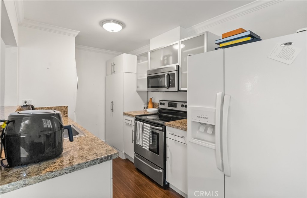 2884 Sawtelle Boulevard 101