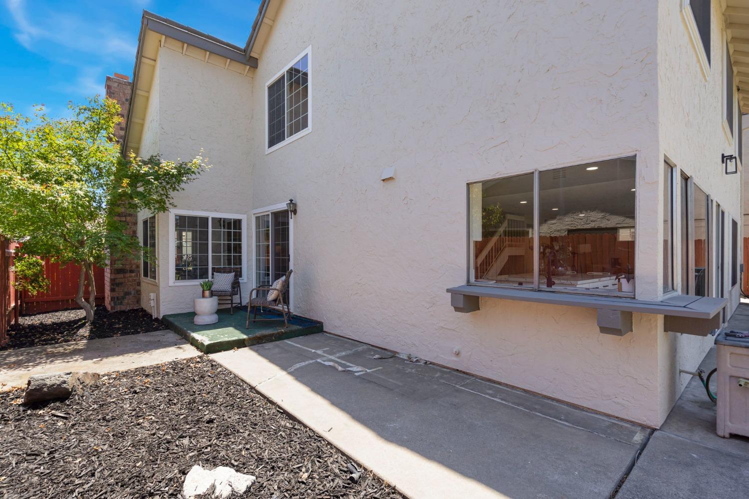 8025 Stone Canyon Circle