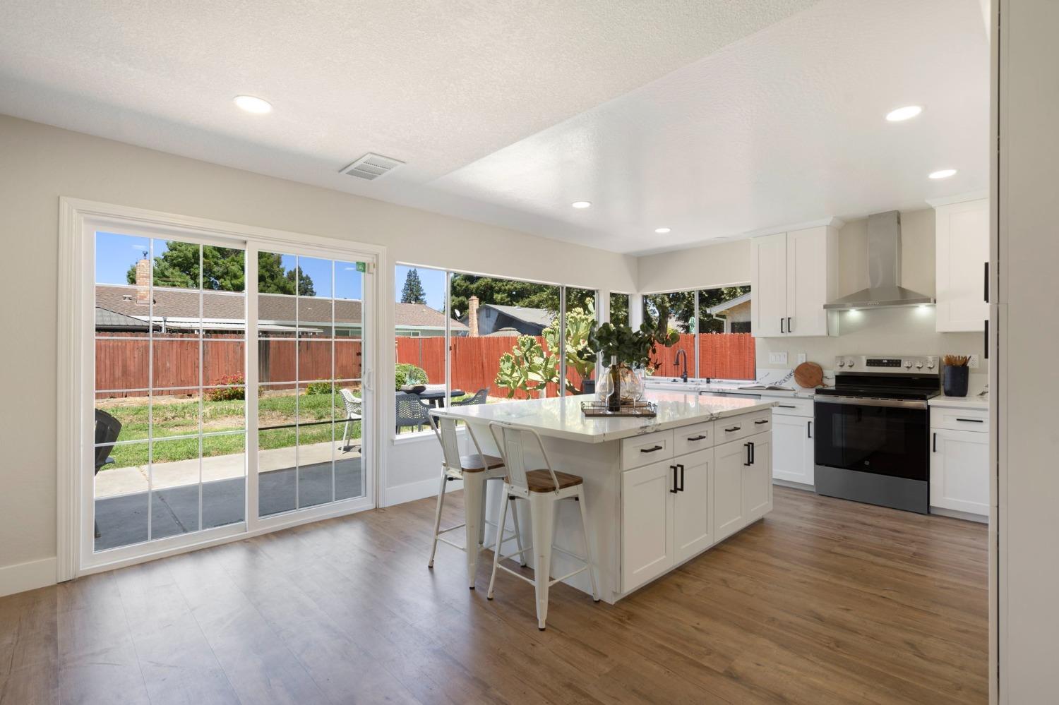 8025 Stone Canyon Circle