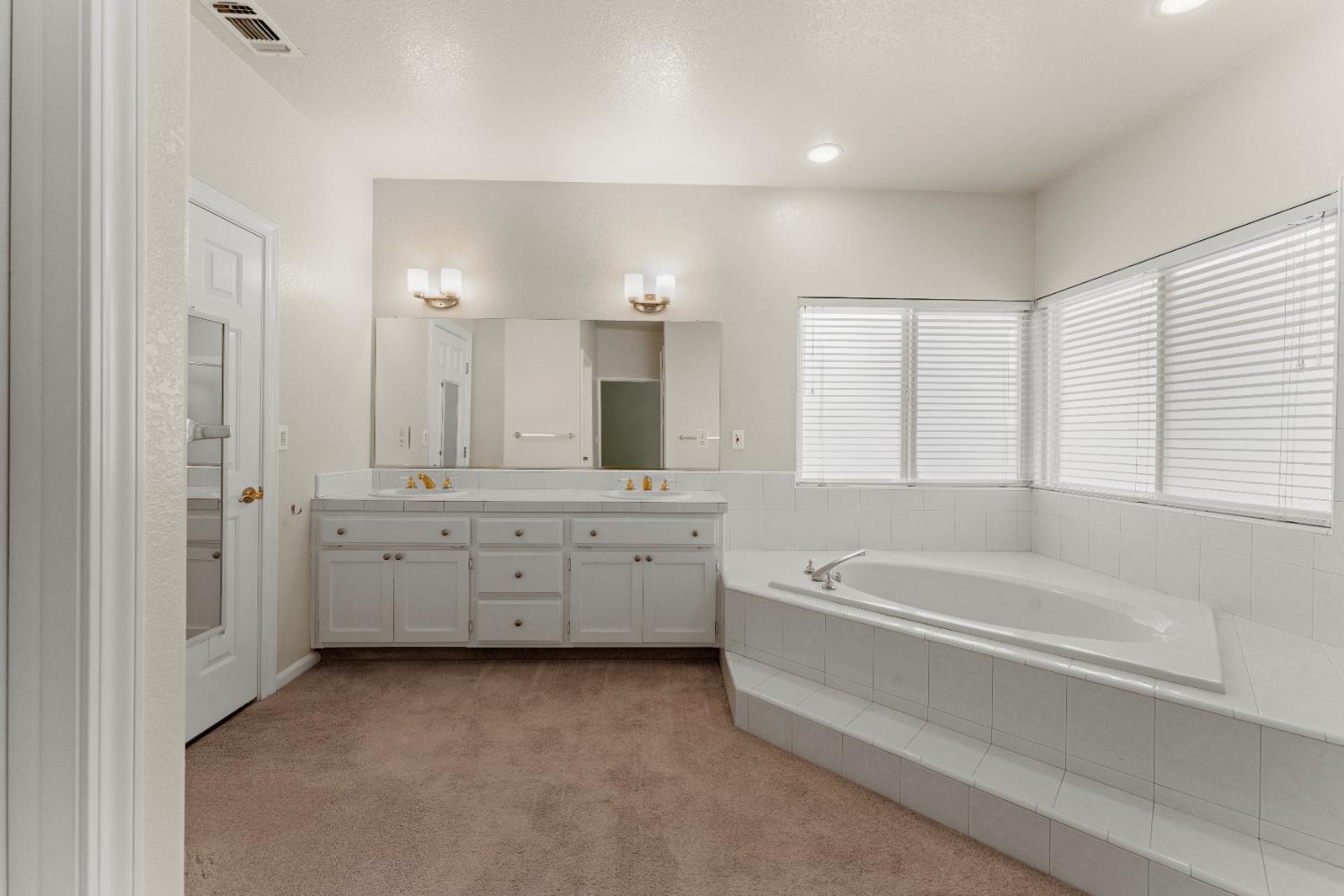 9614 Swan Lake Drive