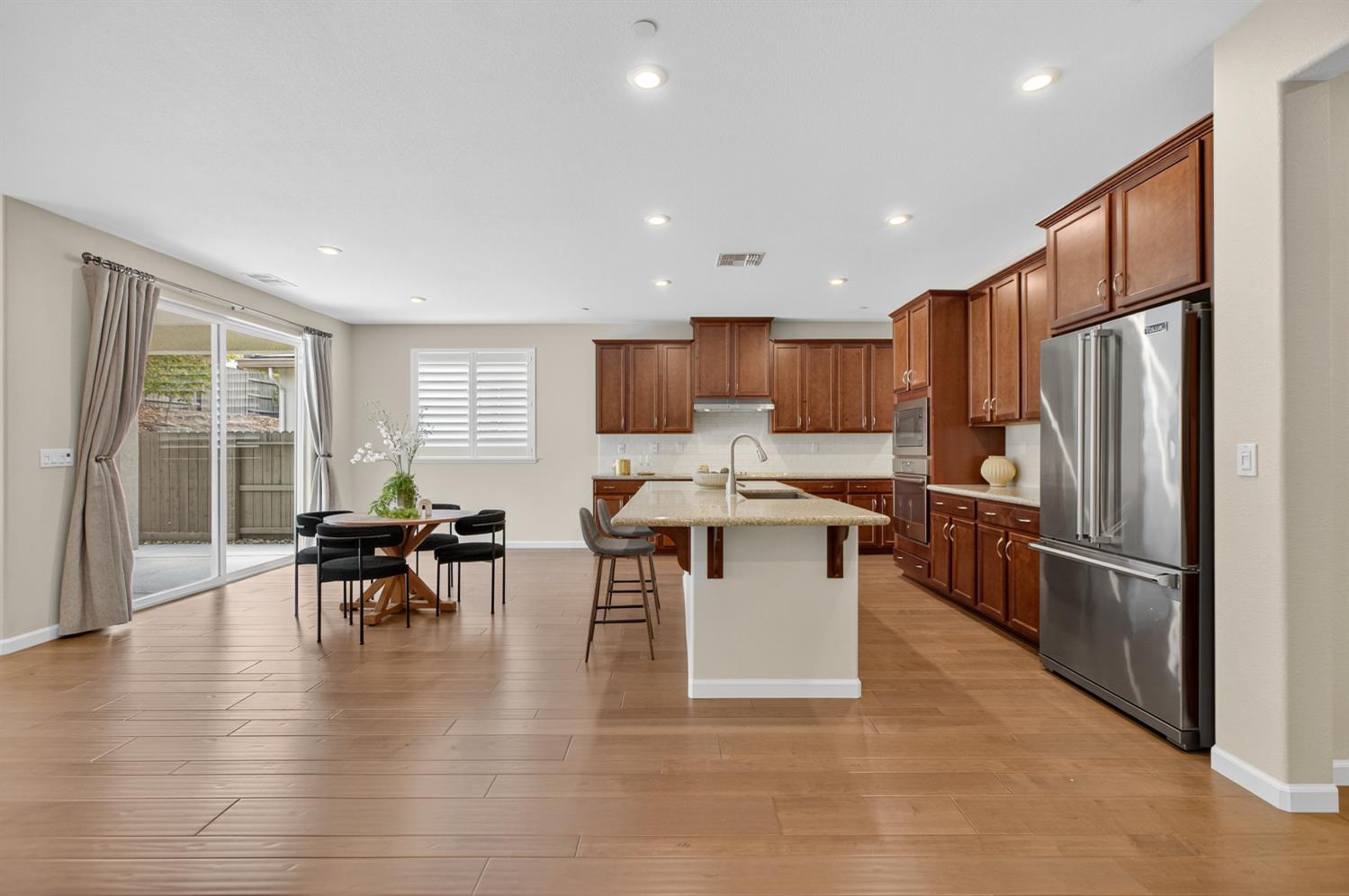 807 Lazy Creek Drive