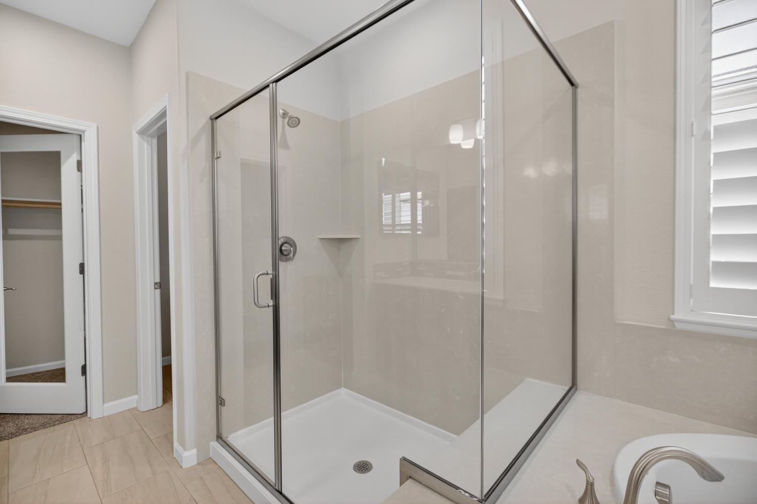 807 Lazy Creek Drive