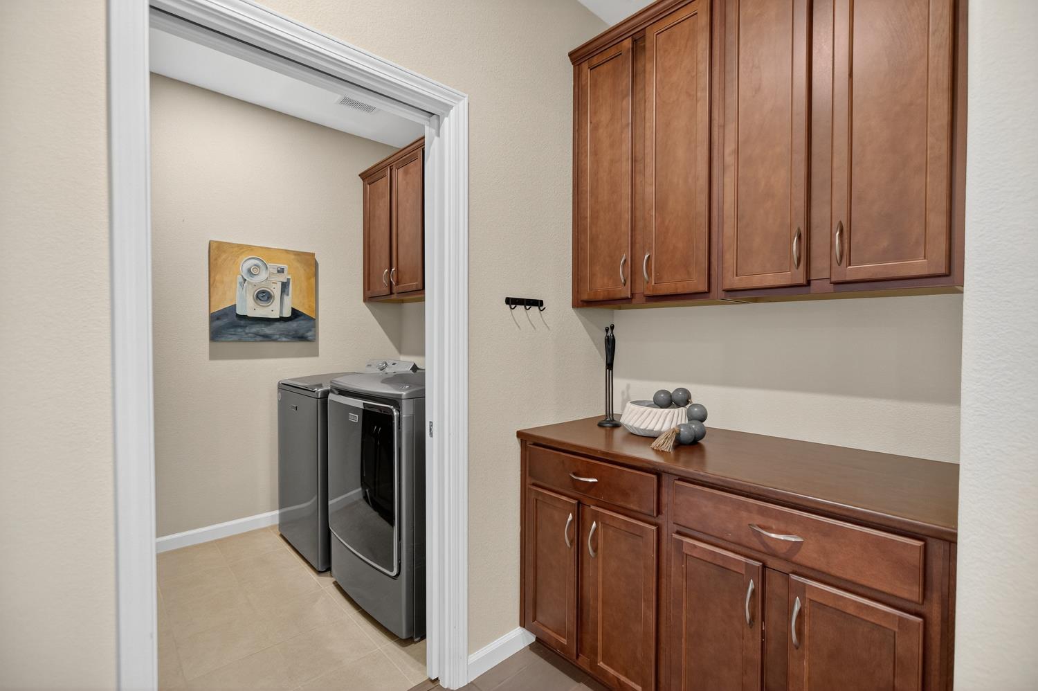 807 Lazy Creek Drive