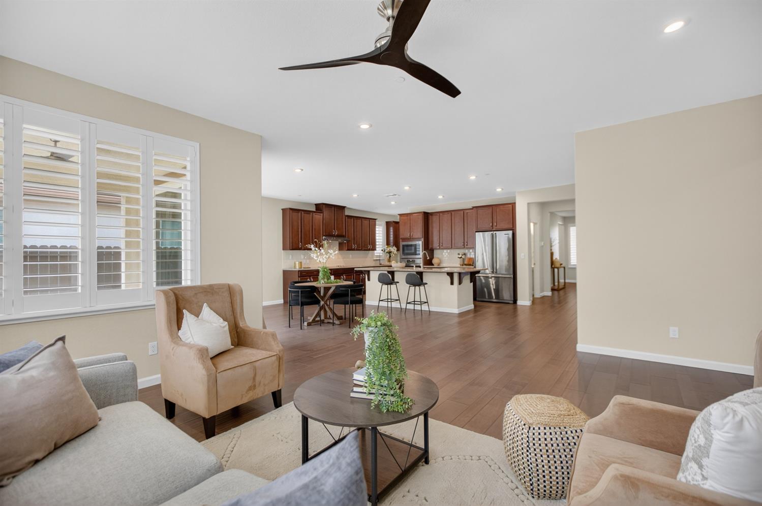 807 Lazy Creek Drive