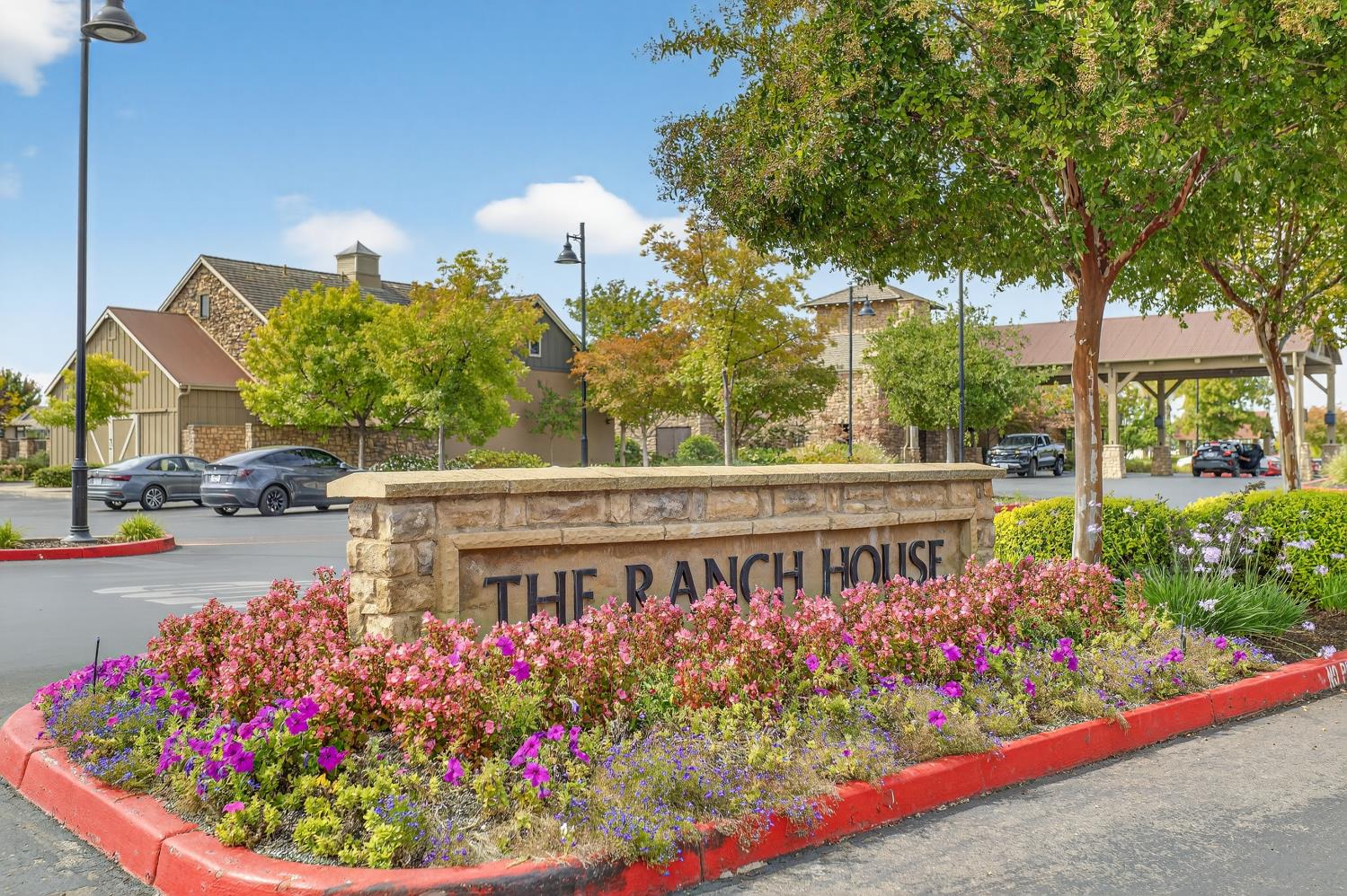 807 Lazy Creek Drive