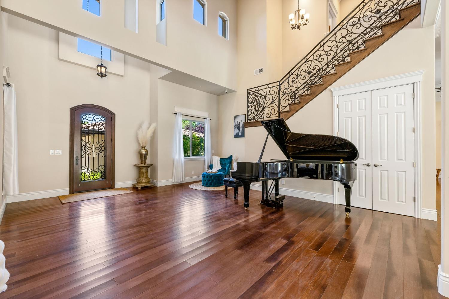 5521 Monte Claire Lane