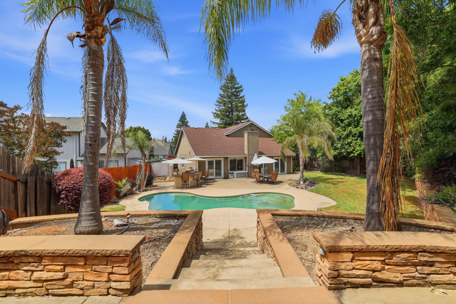 6720 Goldenwood Circle
