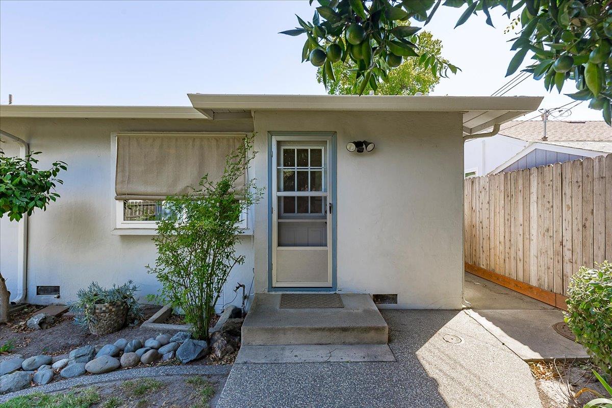 1045 Aidan Avenue