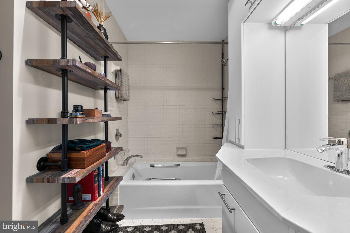 7 SPA CREEK LANDING Unit: B3