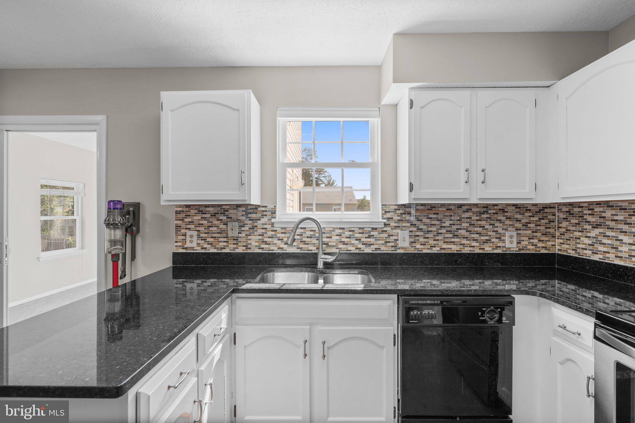 3431 BROOKHAVEN ROAD