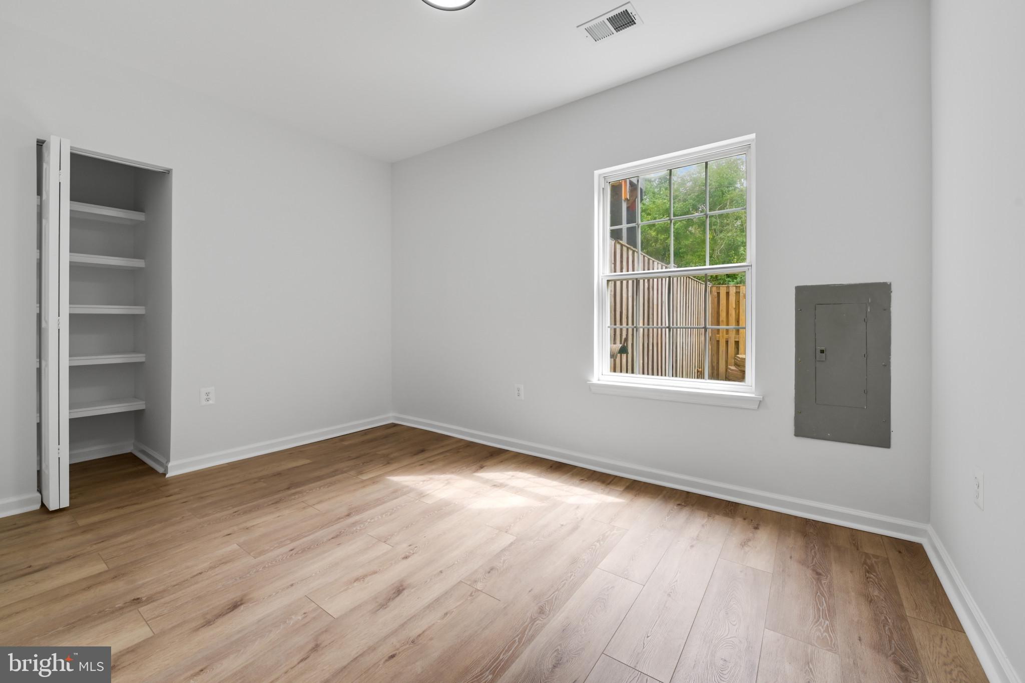 1137 Simsbury COURT NE Unit: 50C