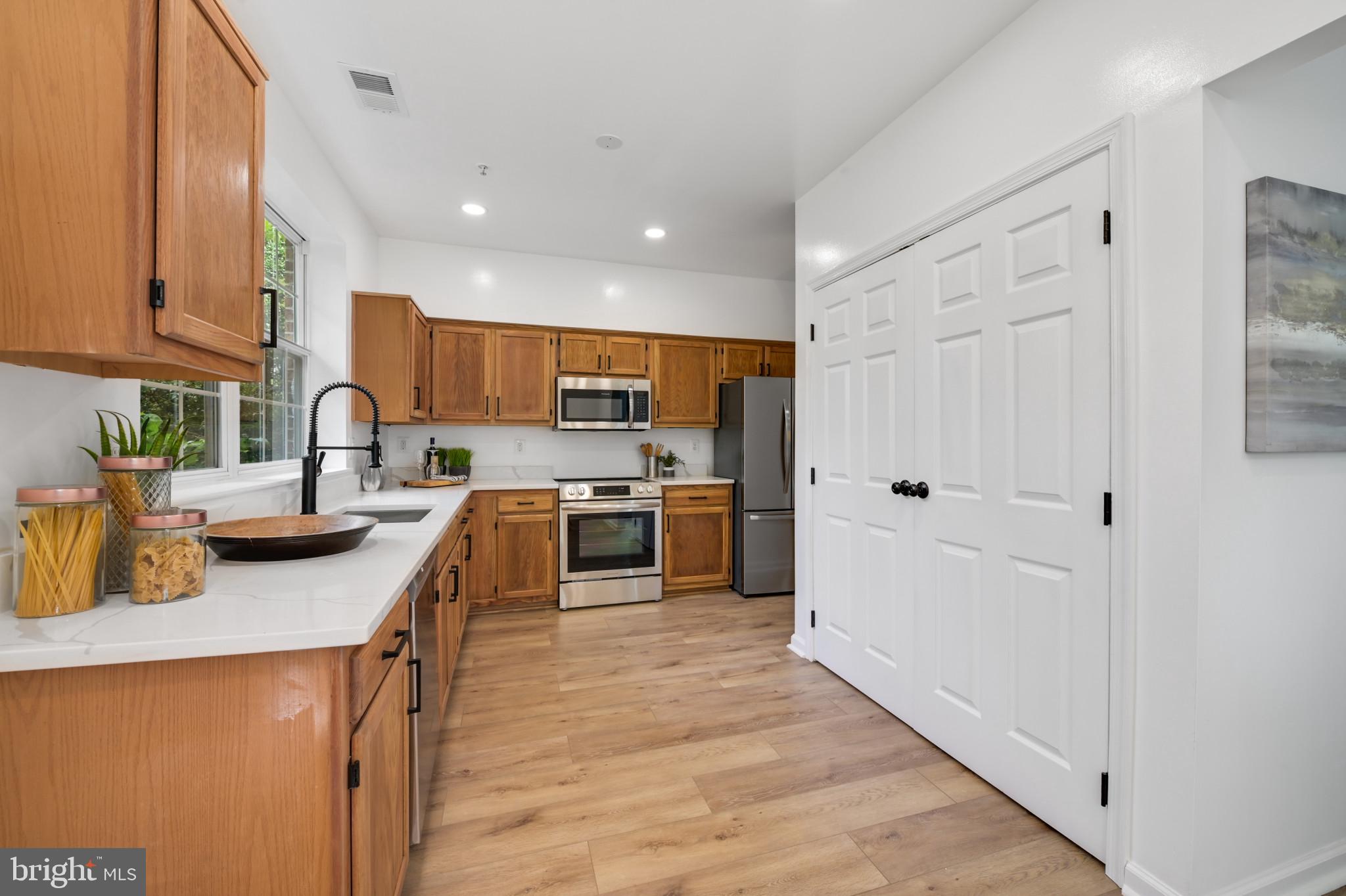 1137 Simsbury COURT NE Unit: 50C