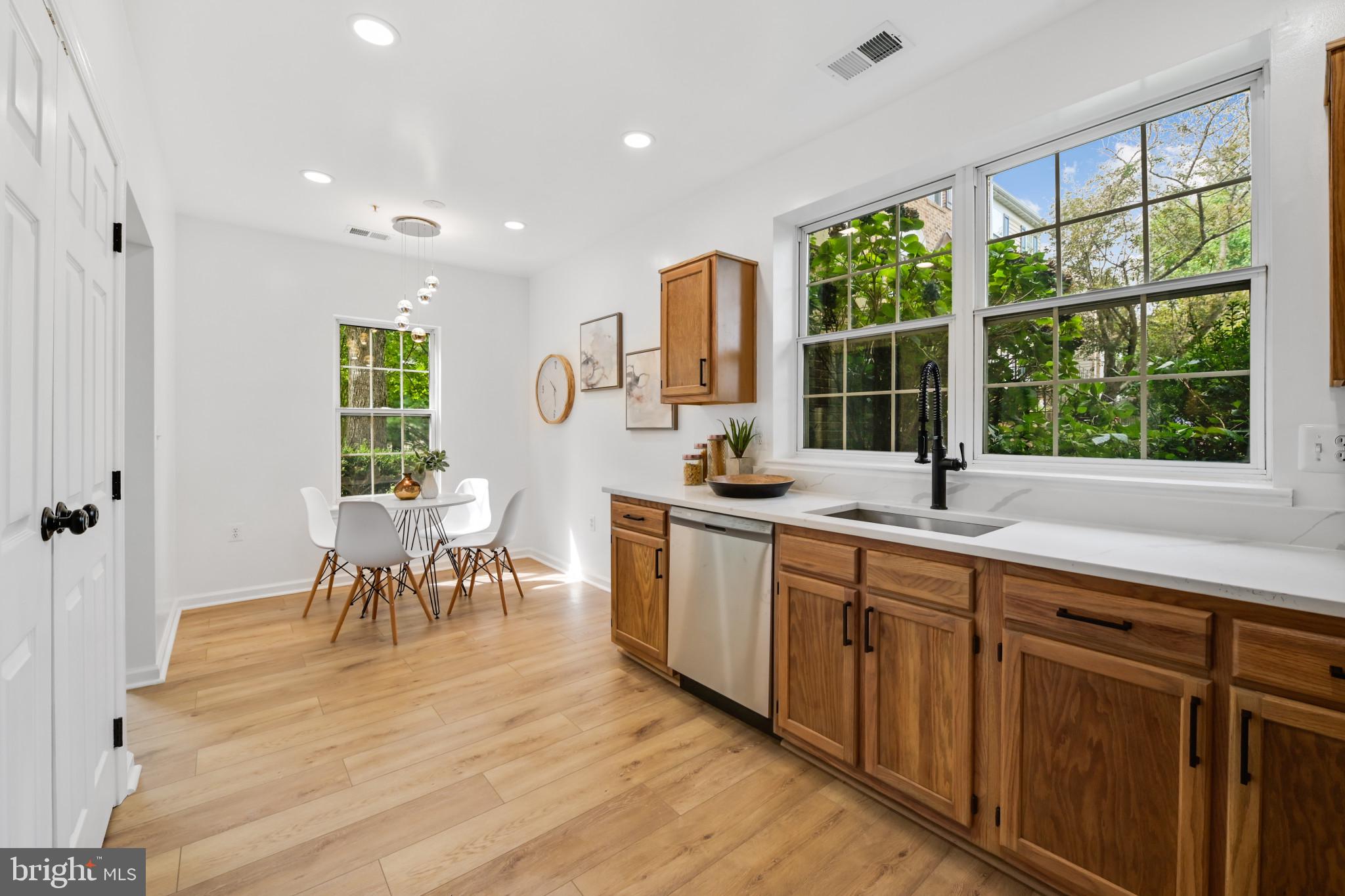 1137 Simsbury COURT NE Unit: 50C