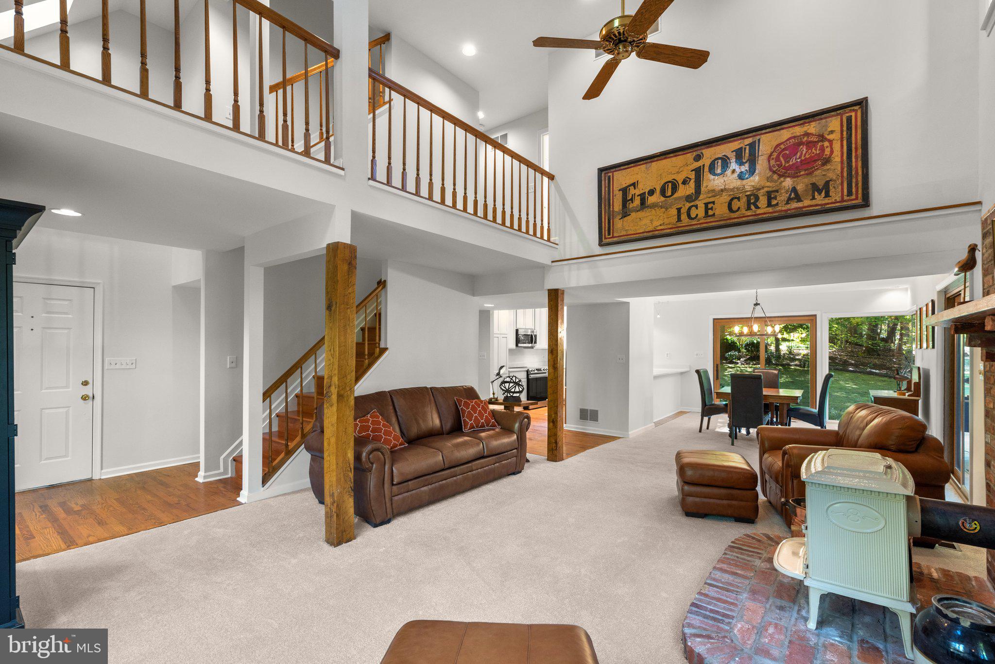 1177 W Mahogany LANE