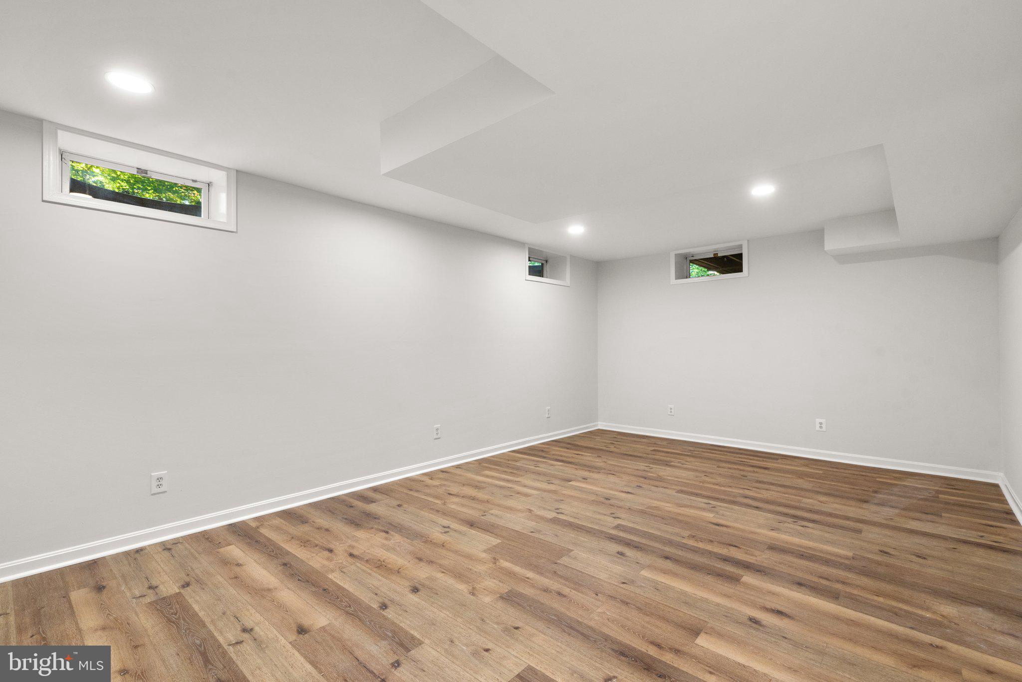 1177 W Mahogany LANE