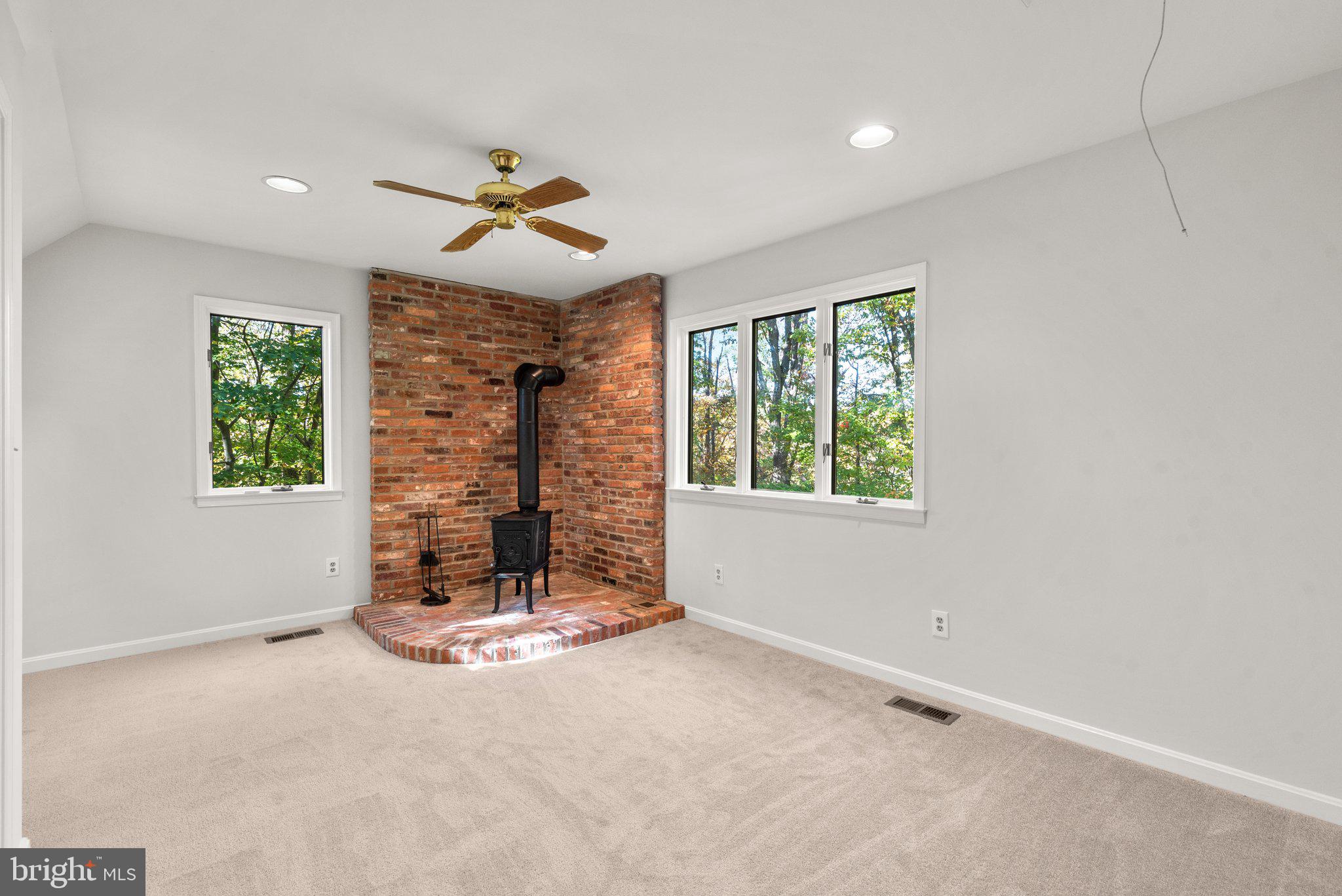 1177 W Mahogany LANE