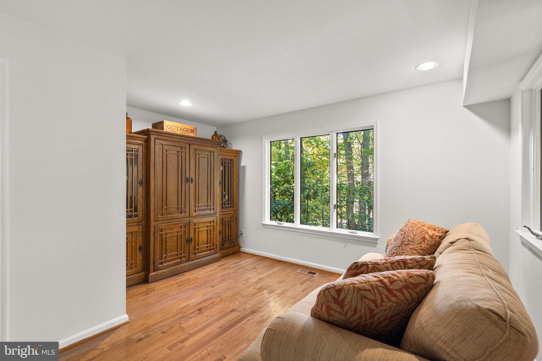 1177 W Mahogany LANE