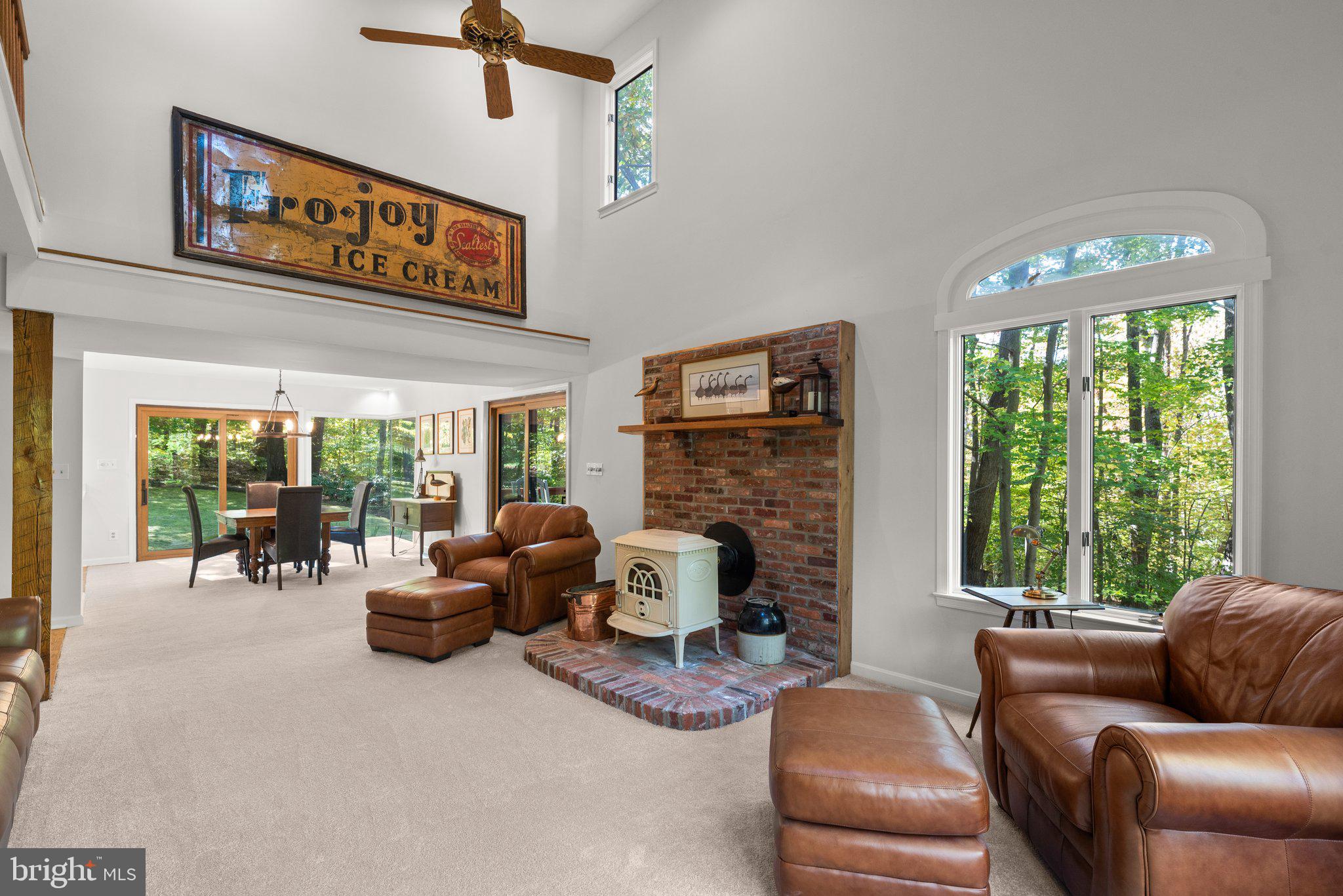 1177 W Mahogany LANE