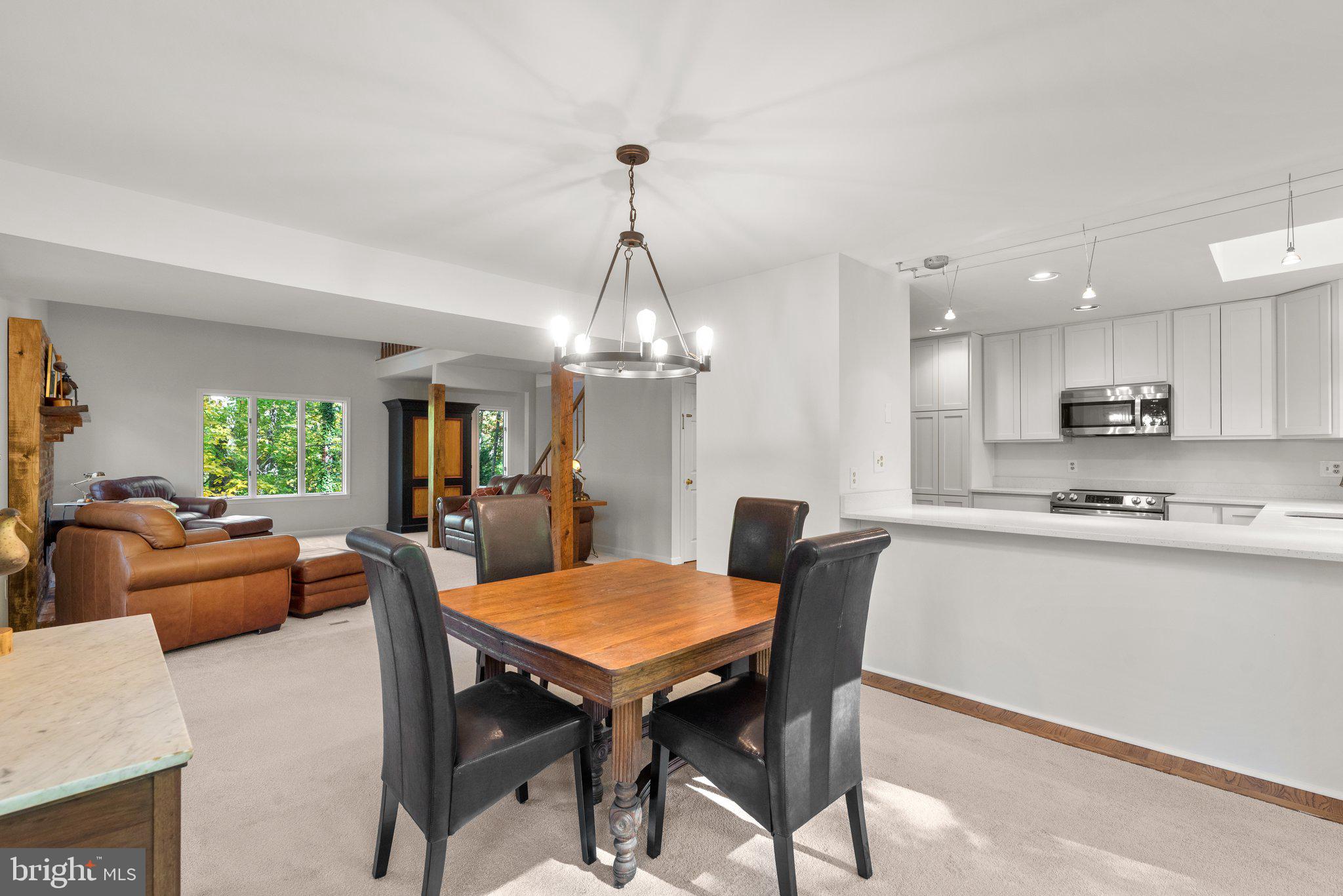 1177 W Mahogany LANE