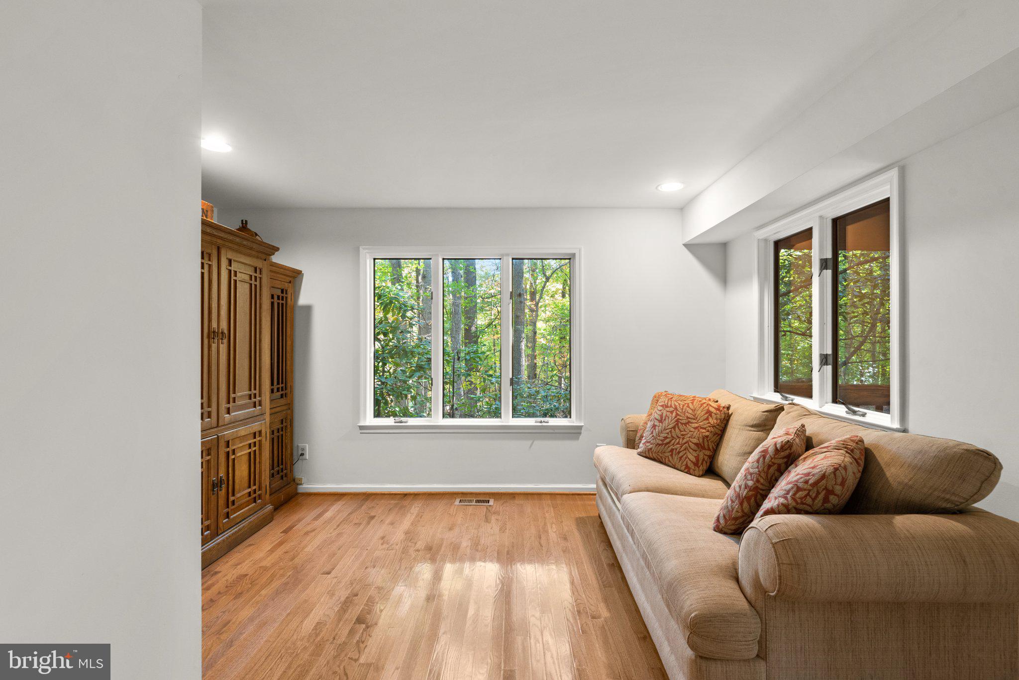 1177 W Mahogany LANE