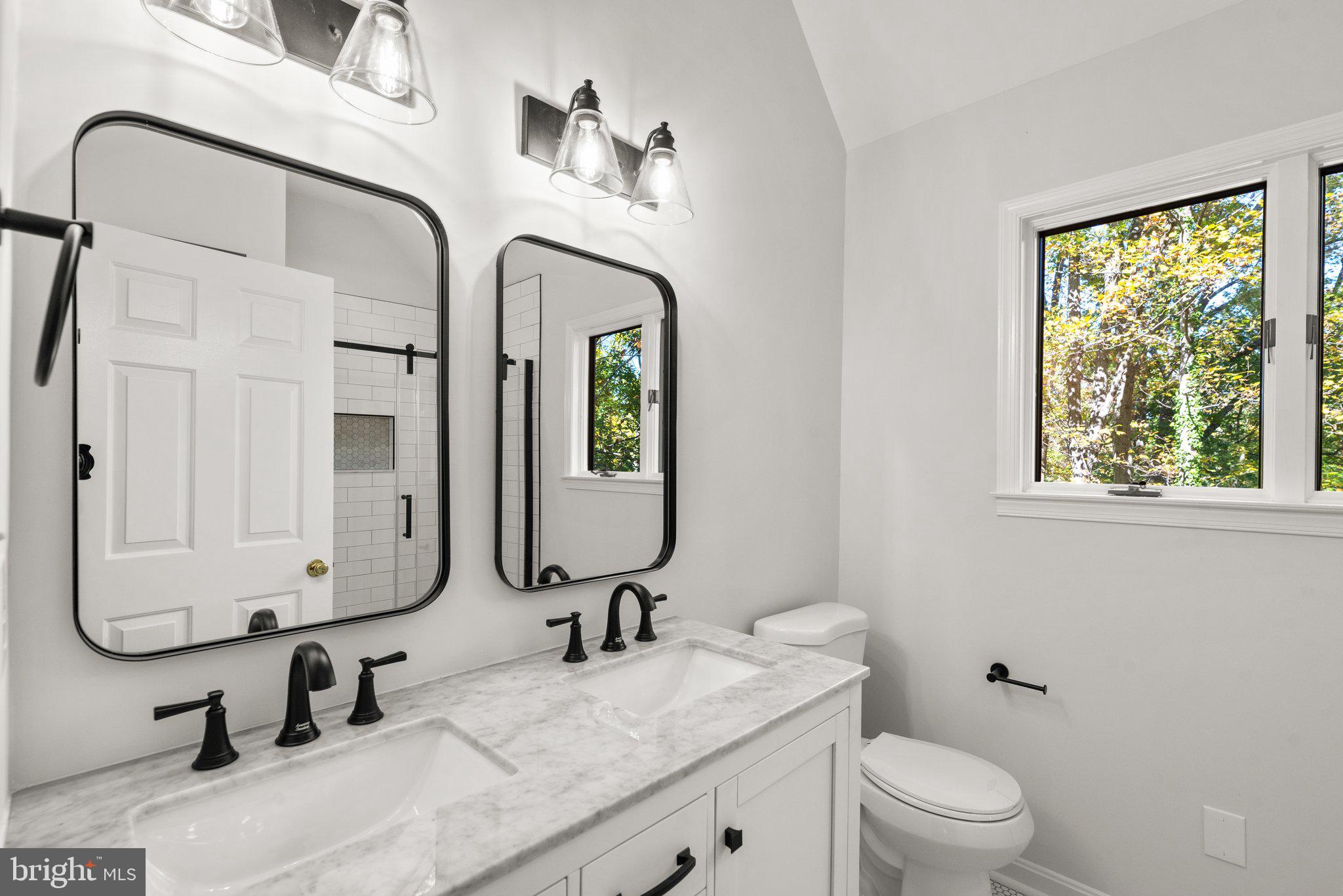 1177 W Mahogany LANE