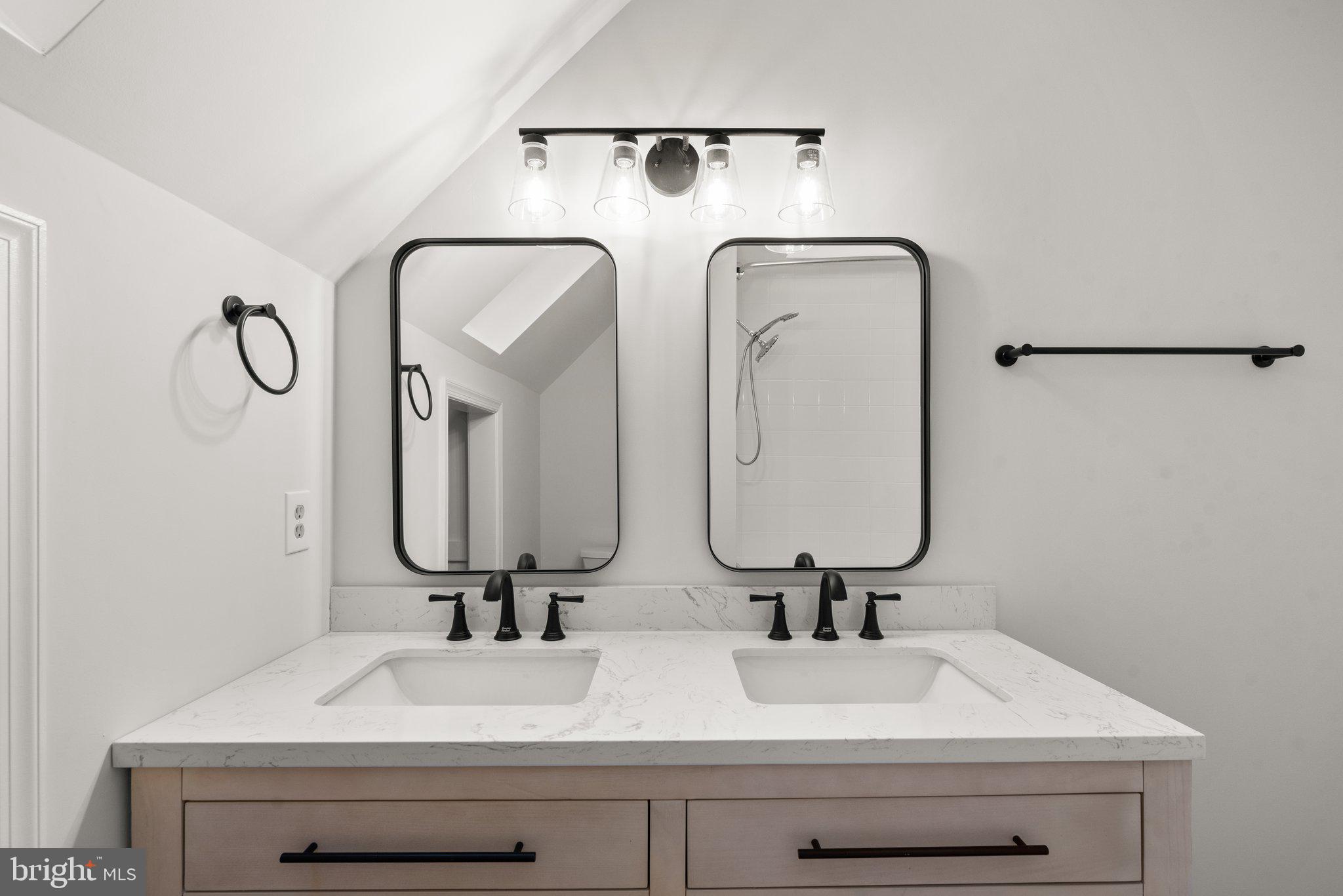 1177 W Mahogany LANE