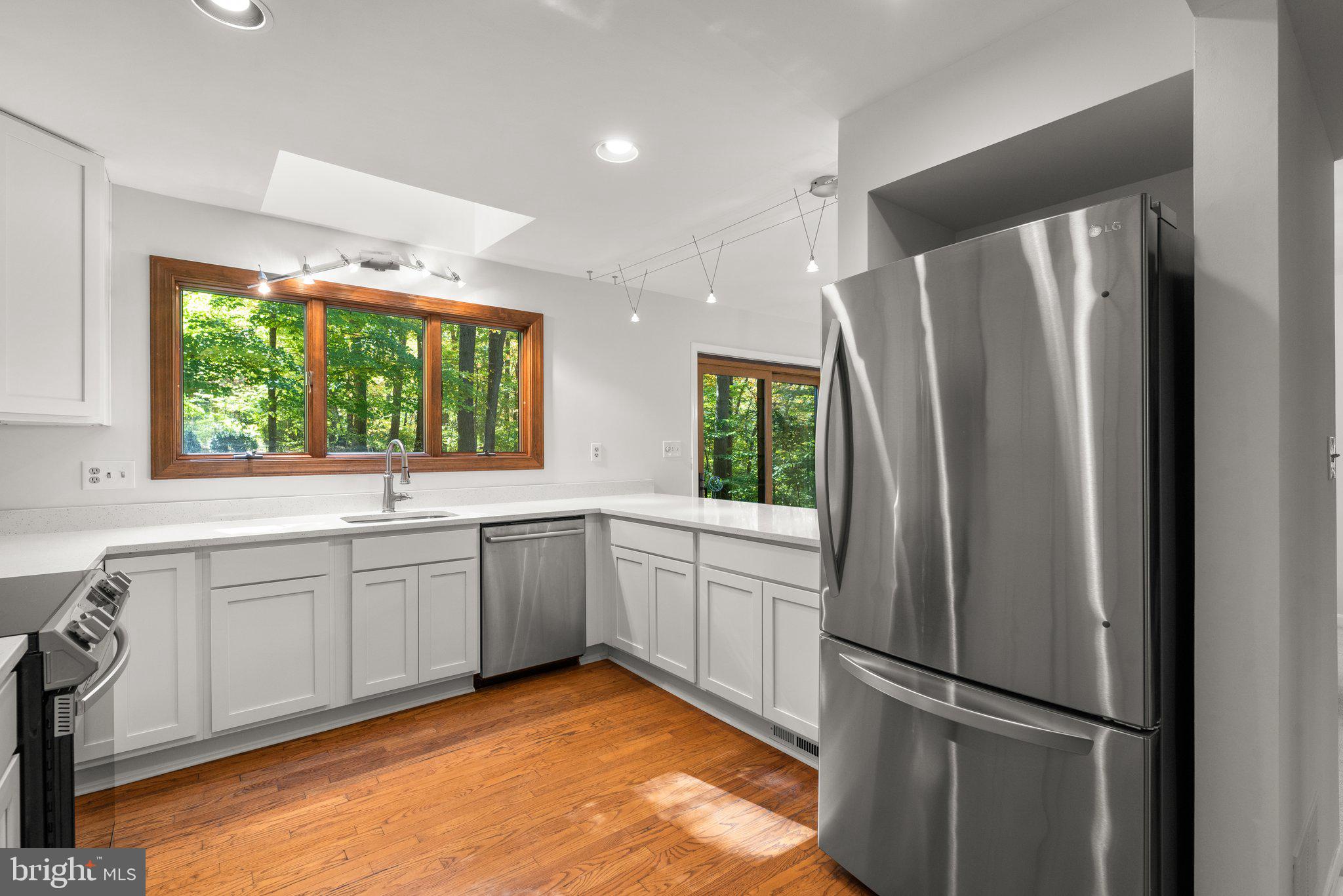 1177 W Mahogany LANE