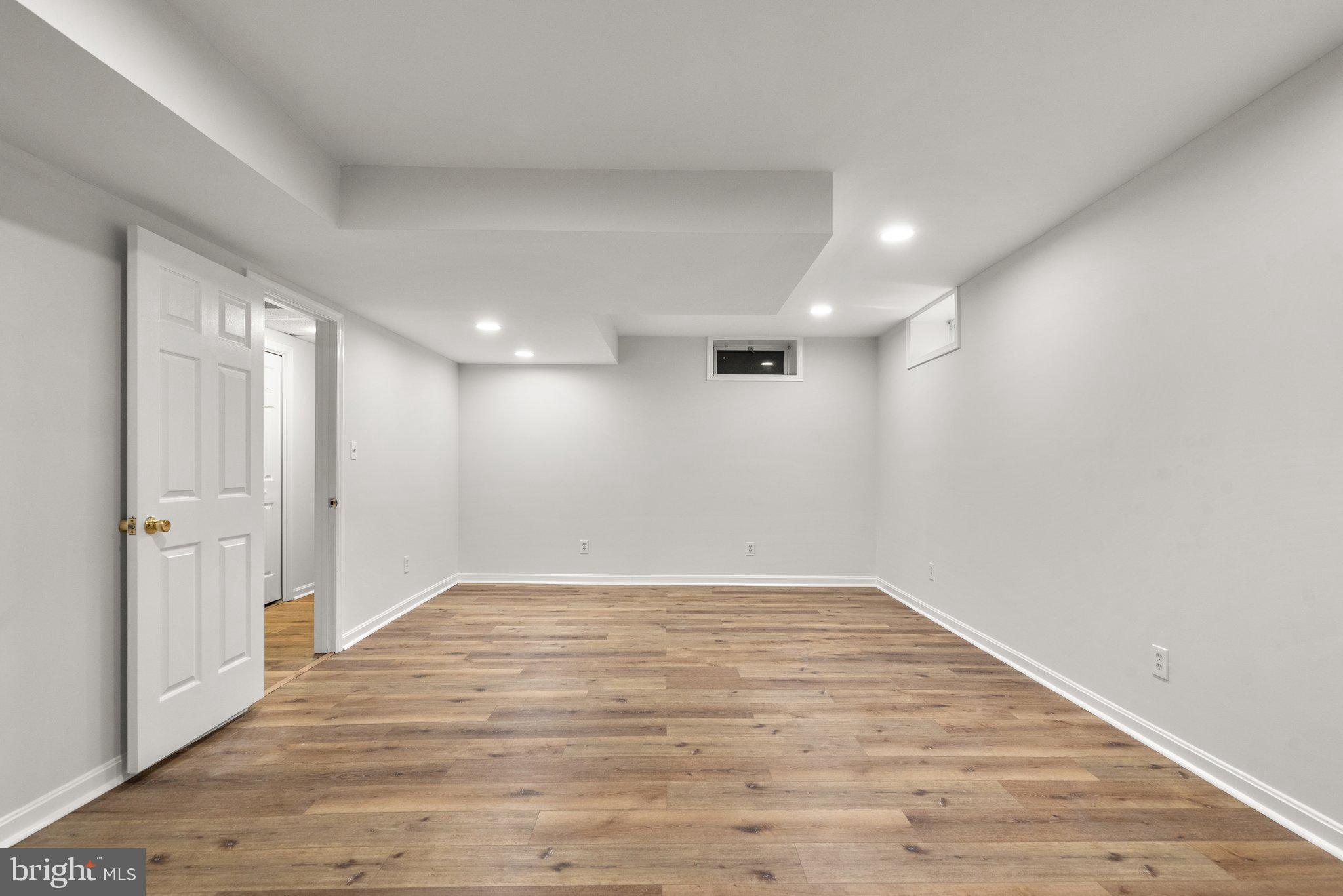 1177 W Mahogany LANE