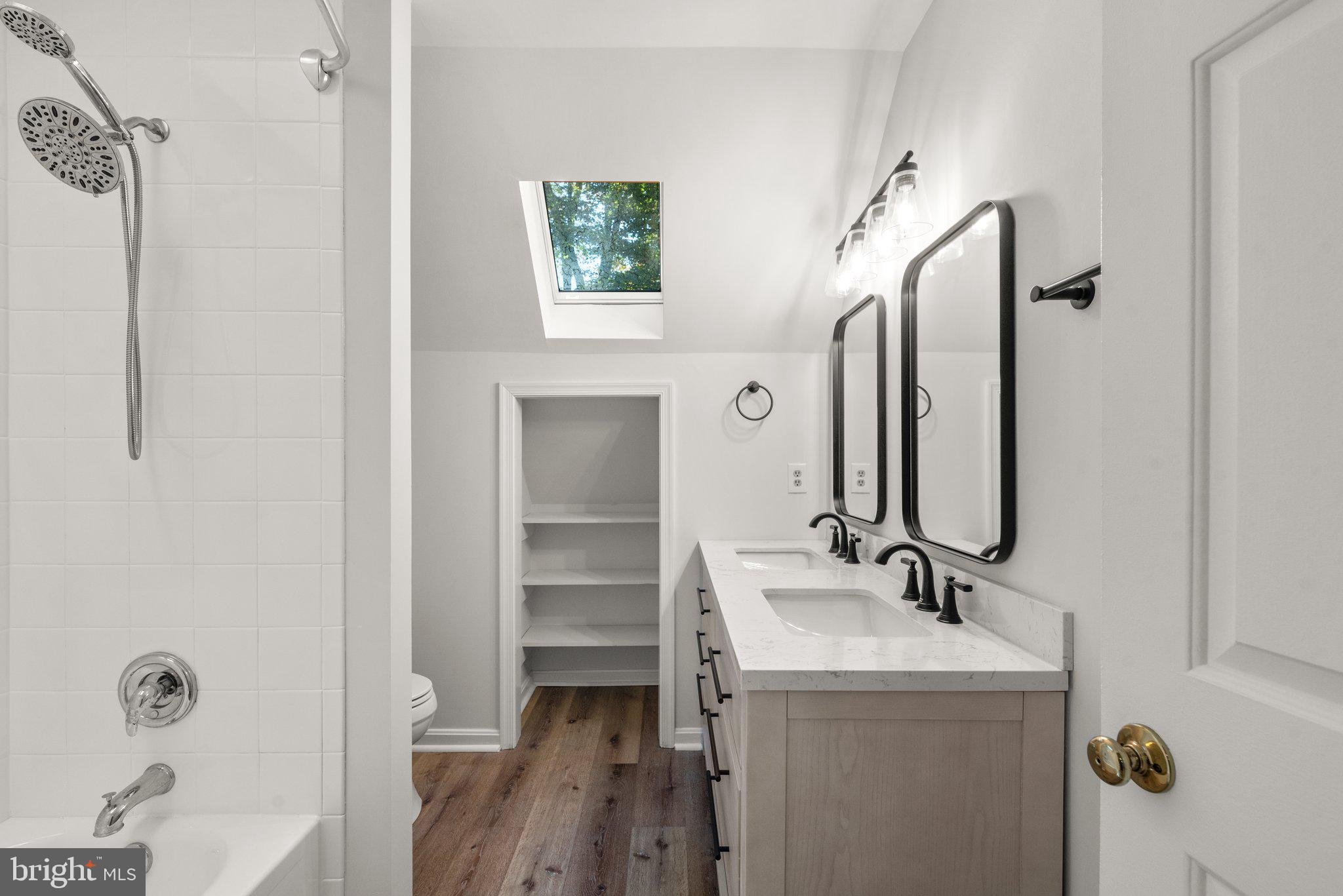 1177 W Mahogany LANE