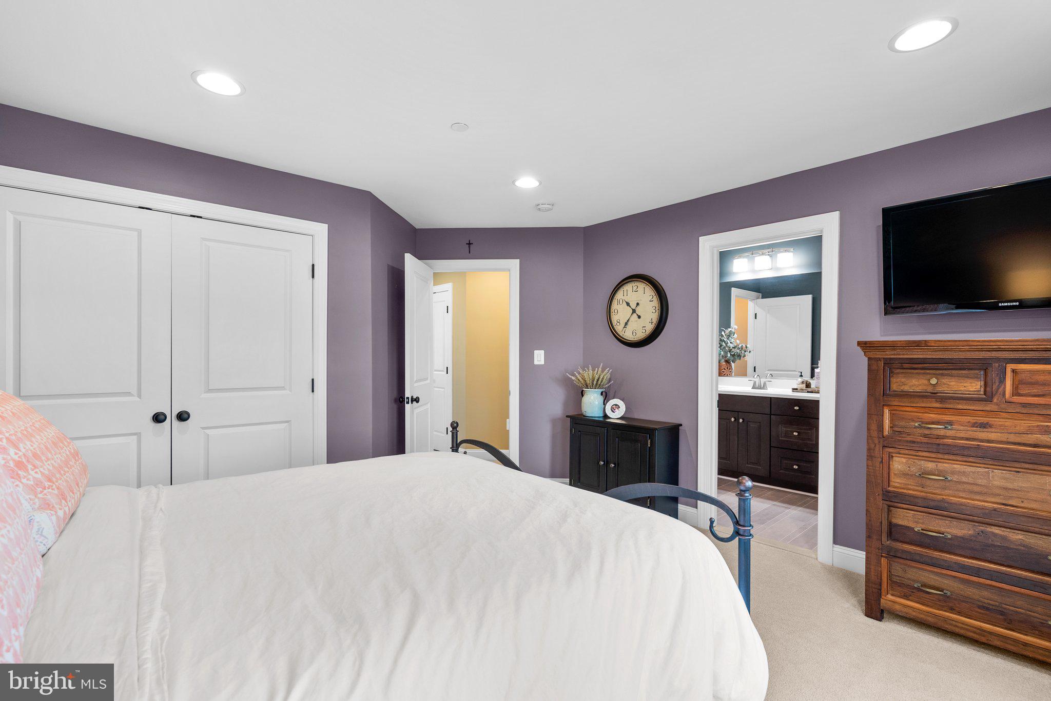 8372 Beachwood Park ROAD