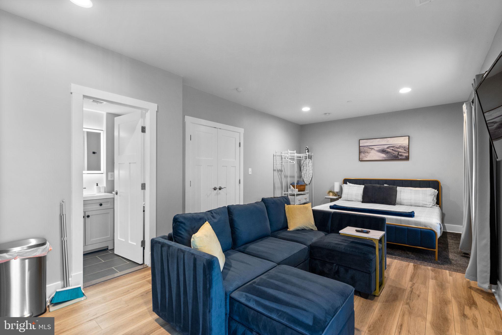 404 Kathe COURT Unit: B