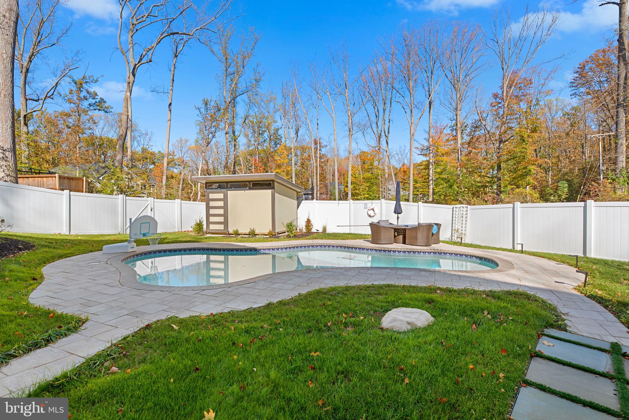 404 Kathe COURT Unit: B