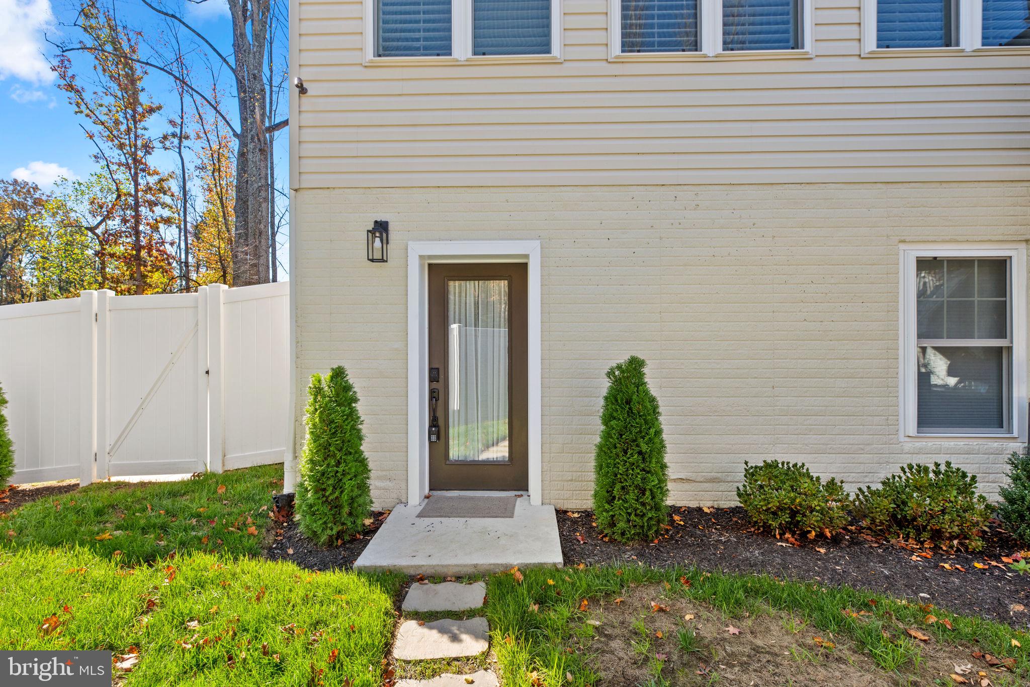 404 Kathe COURT Unit: B