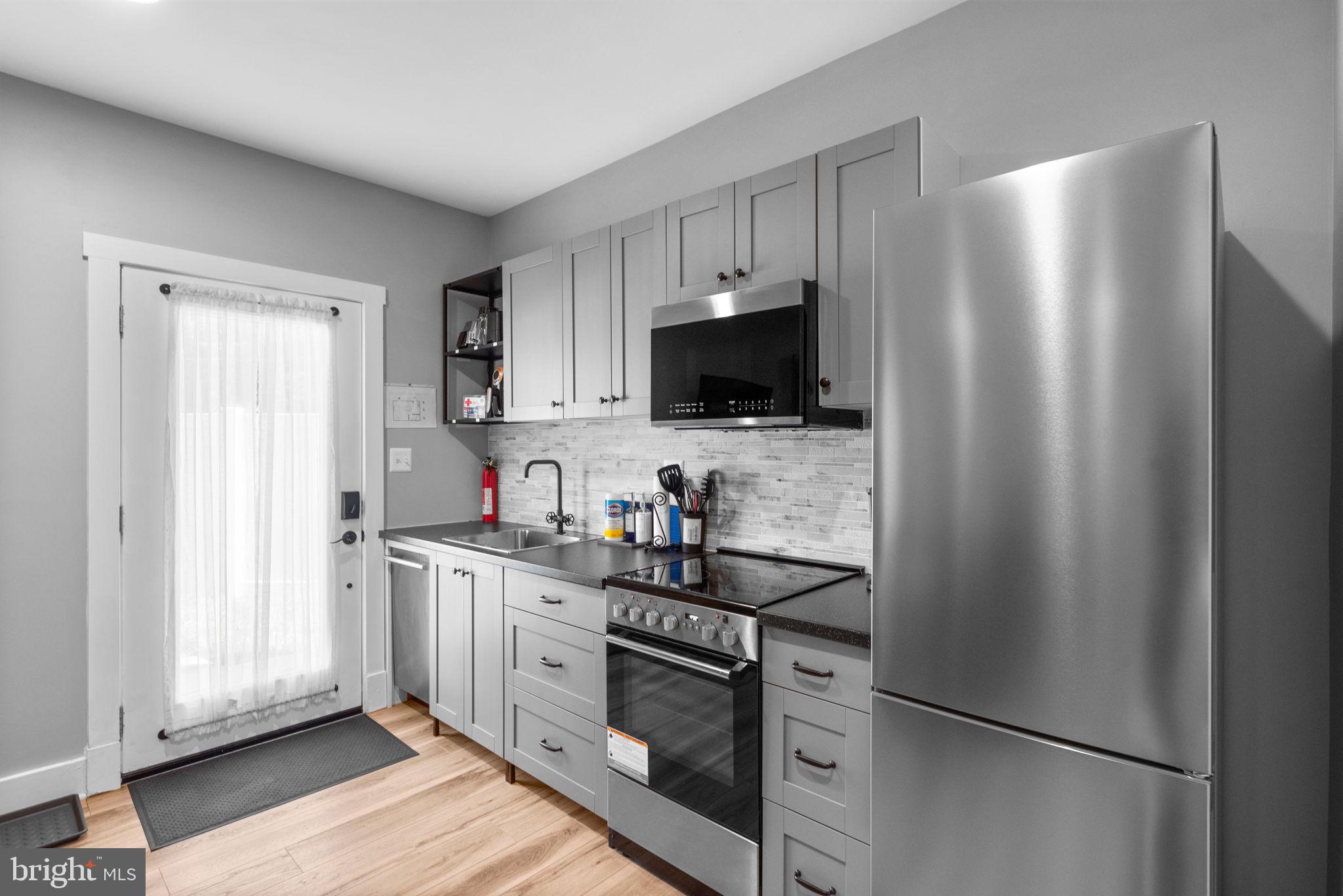 404 Kathe COURT Unit: B