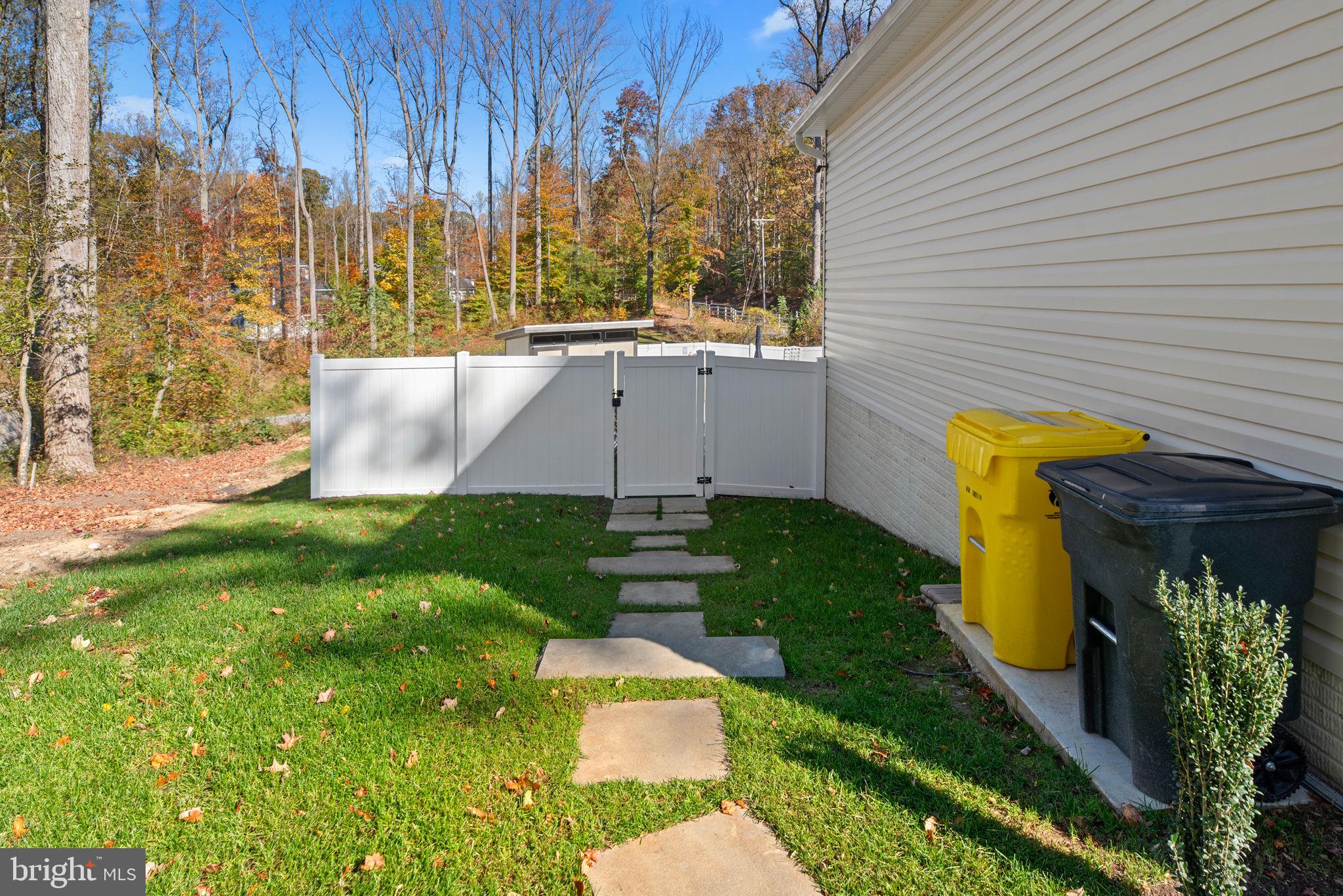 404 Kathe COURT Unit: B